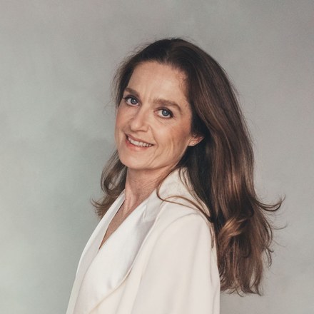 Dr. Rika Ponnet